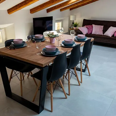 Apartmaji Na Placu Rence Exteriér fotografie
